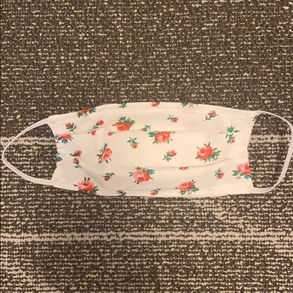 Accessories - 🆕BOGO Floral Face Mask